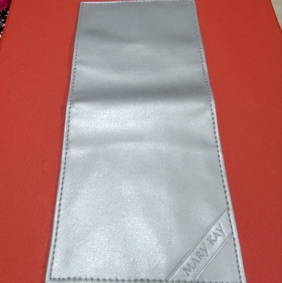 Mary Kay card holder - Picture 5 of 5